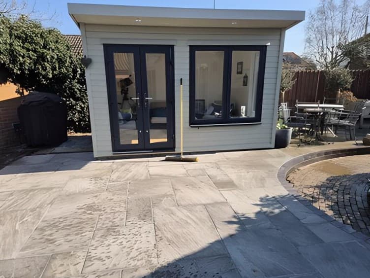 Garden Rooms & Outbuildings